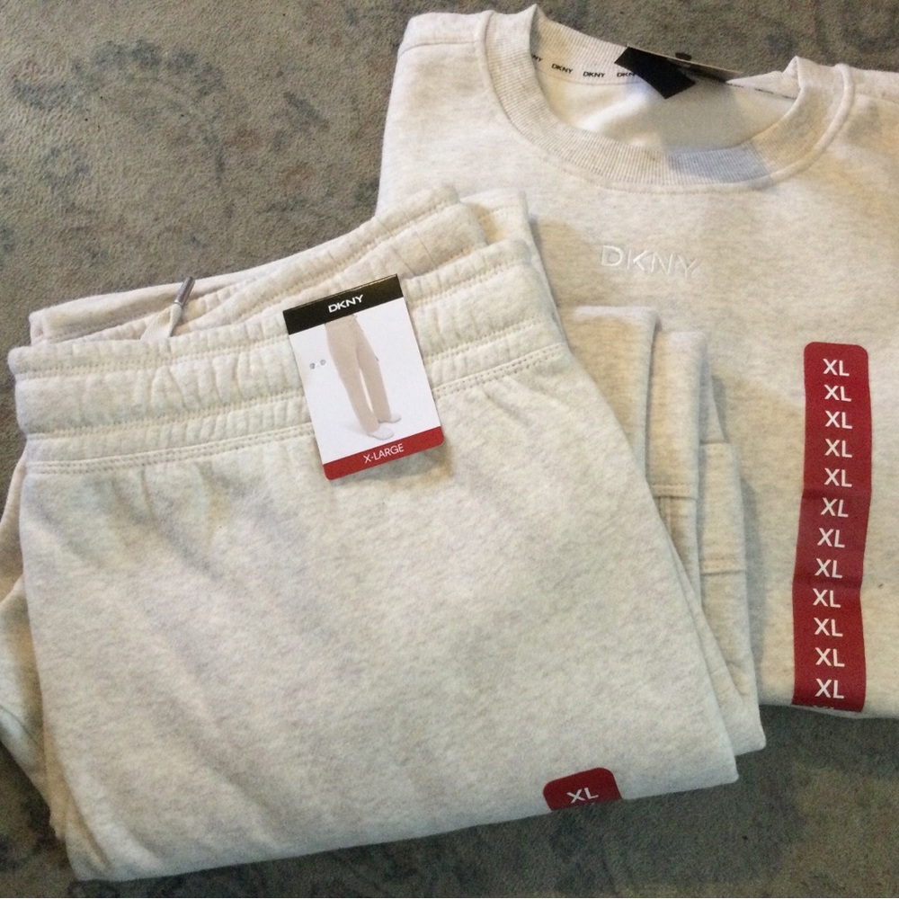 Womens DKNY Sweatshirt and Sweatpants Set NWT Size XL
